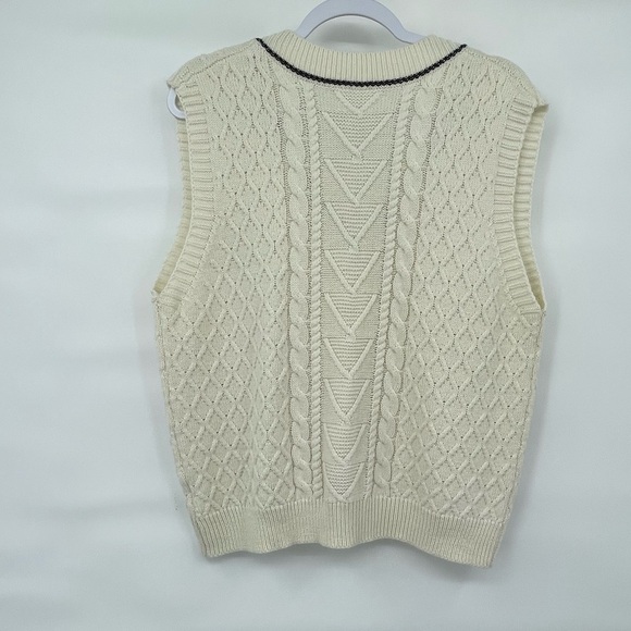 Unbranded soft scream cable knit sweater vest - Picture 2 of 5